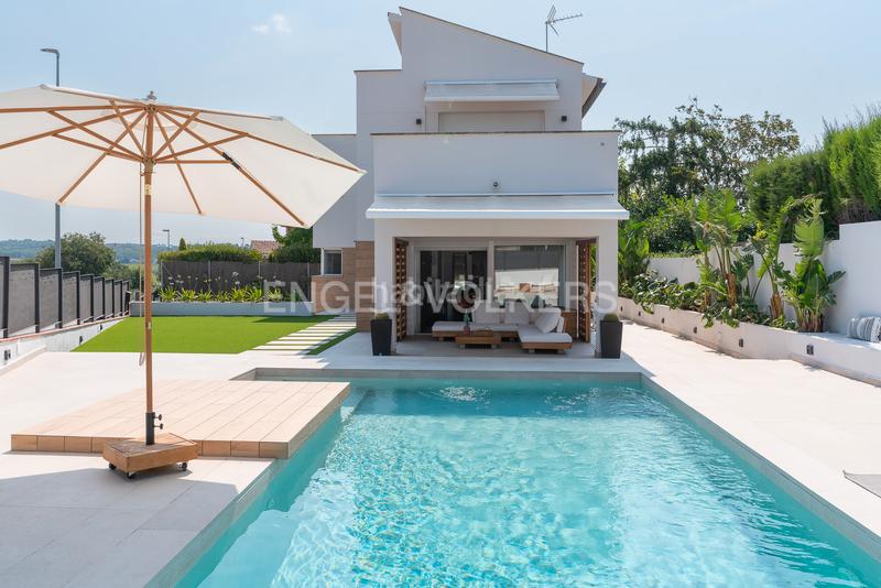 Foto b3884c3f-ef72-4e6d-aaf3-f1e463bd0c67. Casa con riscaldamento parcheggio piscina in Santa Eulàlia de Ronçana