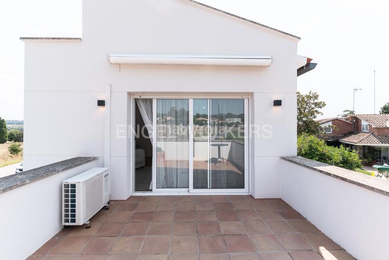 Foto f1426570-a55e-4ff6-851c-295e0c093465. Casa con riscaldamento parcheggio piscina in Santa Eulàlia de Ronçana