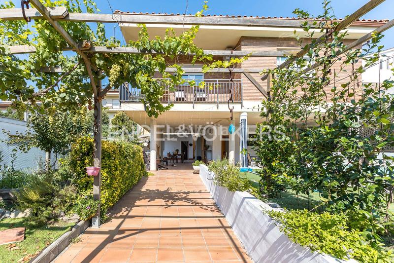 Foto 34cb7e81-a611-4dec-a37a-bf0ad51b8be2. Casa espectacular casa en la balconada en Sant Vicenç de Castellet