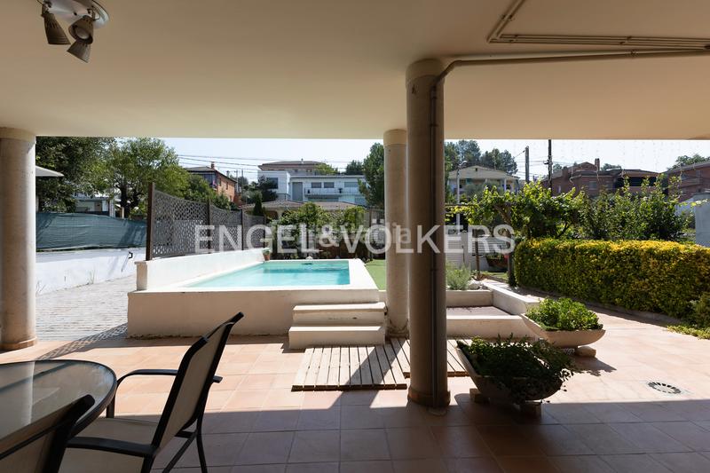 Foto bcf33209-b751-4f86-984b-31e1e1ddcec1. Casa espectacular casa en la balconada en Sant Vicenç de Castellet
