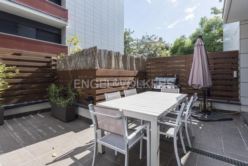 Foto 00562c5d-f442-41ff-aa87-49e6d3a91f60. Alquiler apartamento  temporal con piscina y jardín en Sitges