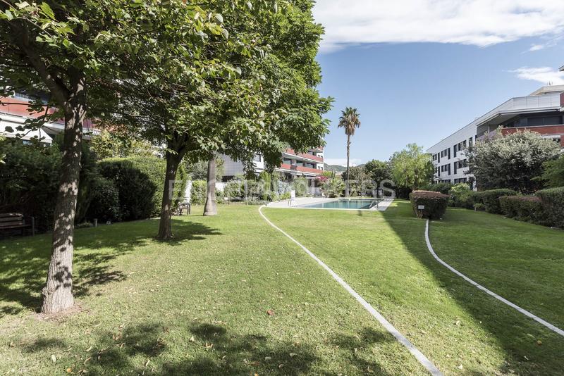 Foto 3789018a-fc0c-4793-9b75-d4817dc156fe. Alquiler apartamento  temporal con piscina y jardín en Sitges
