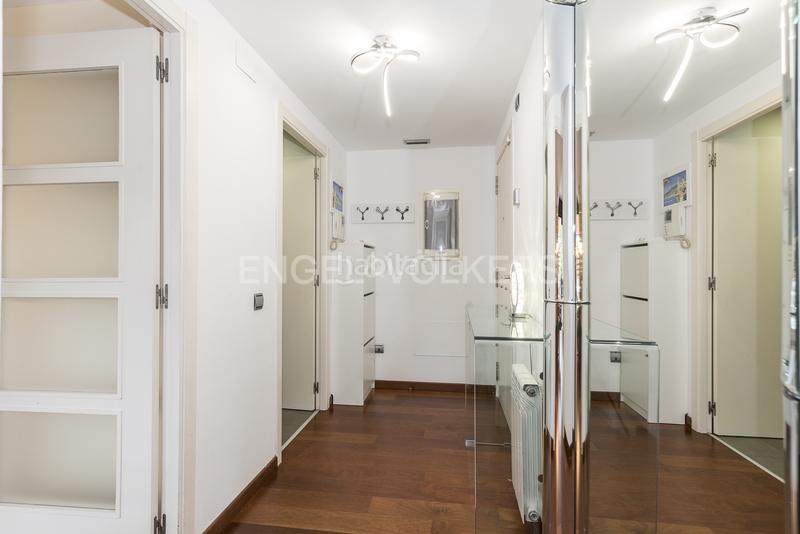 Foto 67c72e0d-99a7-4884-a4bb-2b8247d2e000. Alquiler apartamento  temporal con piscina y jardín en Sitges
