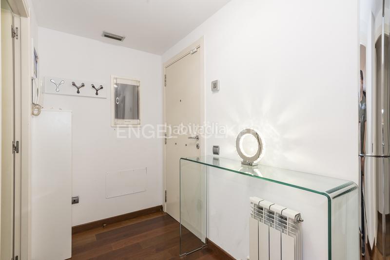 Foto 6be44f39-56af-44e9-9d5d-ce6c5f53d8dc. Alquiler apartamento  temporal con piscina y jardín en Sitges