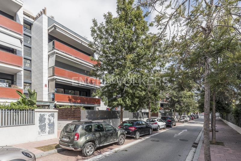 Foto 865a3d77-c45b-4fa6-be64-07a308b702e7. Alquiler apartamento  temporal con piscina y jardín en Sitges