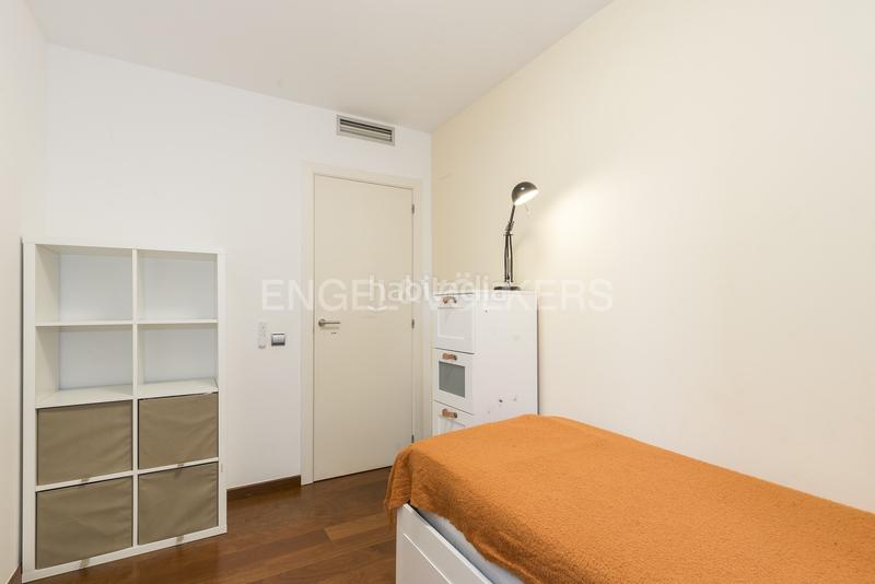Foto 90873e9f-46aa-4c16-9ae6-f2886863e4f1. Alquiler apartamento  temporal con piscina y jardín en Sitges