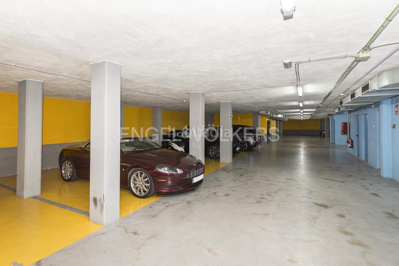 Foto b800f396-71bf-46a1-b0e5-49cb44b00005. Alquiler apartamento  temporal con piscina y jardín en Sitges