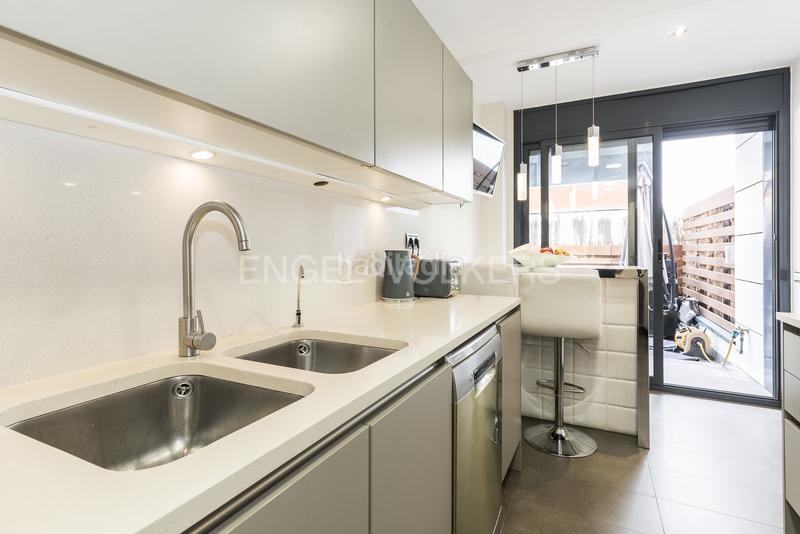 Foto f02a294f-7752-4986-87cc-c138ddb85b68. Alquiler apartamento  temporal con piscina y jardín en Sitges