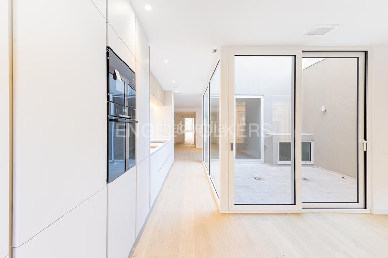 Foto 0b05ea59-12da-4c13-9658-69e7d35135c7. Apartamento precioso piso con patio a estrenar en Barcelona