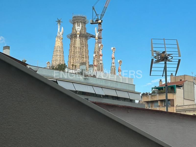 Foto f620d4d1-fb11-4e3b-b81f-ff7ca8ce0760. Apartamento precioso piso con patio a estrenar en Barcelona