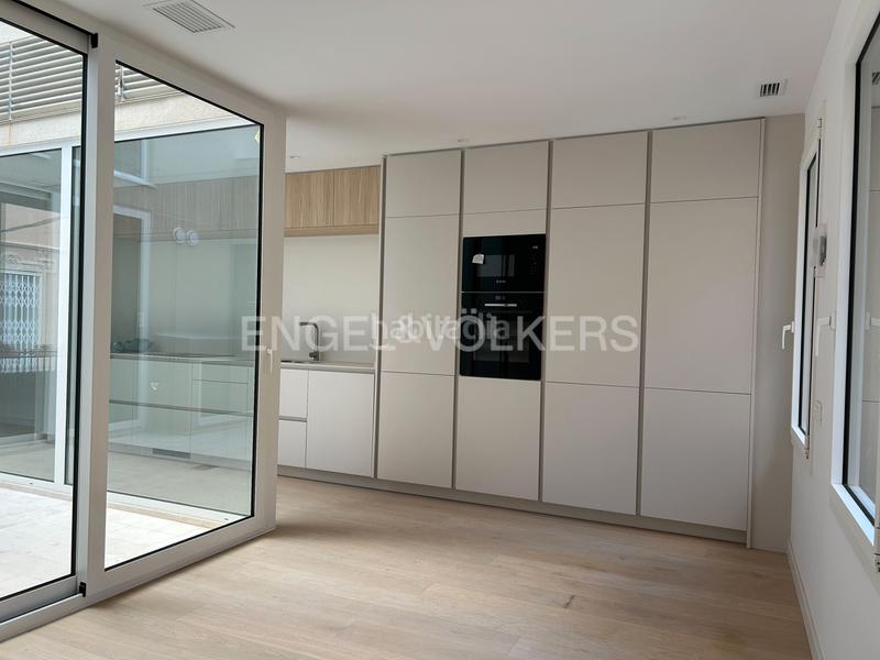 Foto f7aa7b08-c8c5-4127-aef0-7aa69c2ebc30. Apartamento precioso piso con patio a estrenar en Barcelona