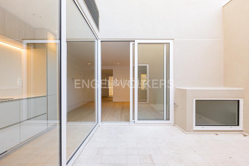 Foto f99224bd-24db-4865-8c64-e4d734e4a684. Apartamento precioso piso con patio a estrenar en Barcelona