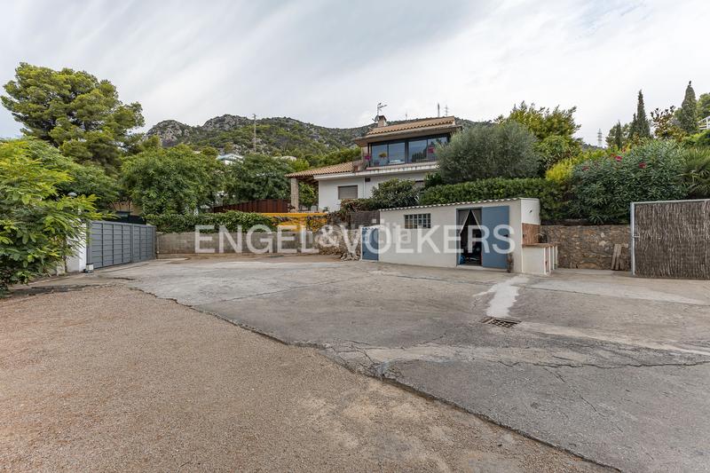 Foto 124f1fc4-3e6e-4f91-a8cd-b492bbfb9859. Terreno residencial haz realidad la casa de tus sueños en el Garraf! en Sitges