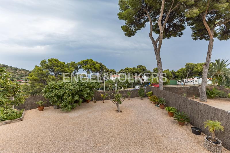 Foto 4dc58582-801a-4b33-a0ad-d5fff600b22e. Terreno residencial haz realidad la casa de tus sueños en el Garraf! en Sitges