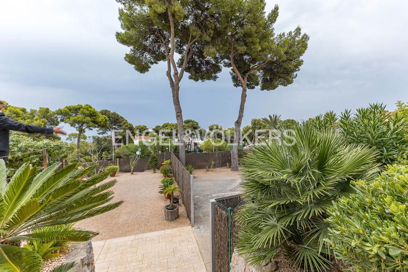Foto 507fcaba-48cc-4aca-b697-ac1ab1ab76d8. Terreno residencial haz realidad la casa de tus sueños en el Garraf! en Sitges