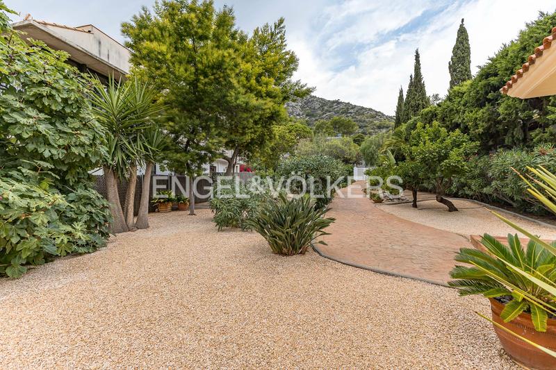 Foto af48897d-46b7-41ea-a1c6-d279d78b2b1a. Terreno residencial haz realidad la casa de tus sueños en el Garraf! en Sitges