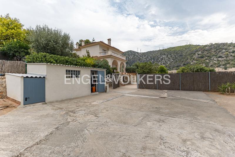 Foto bb53715f-f591-489f-8034-f1535959ee9d. Terreno residencial haz realidad la casa de tus sueños en el Garraf! en Sitges