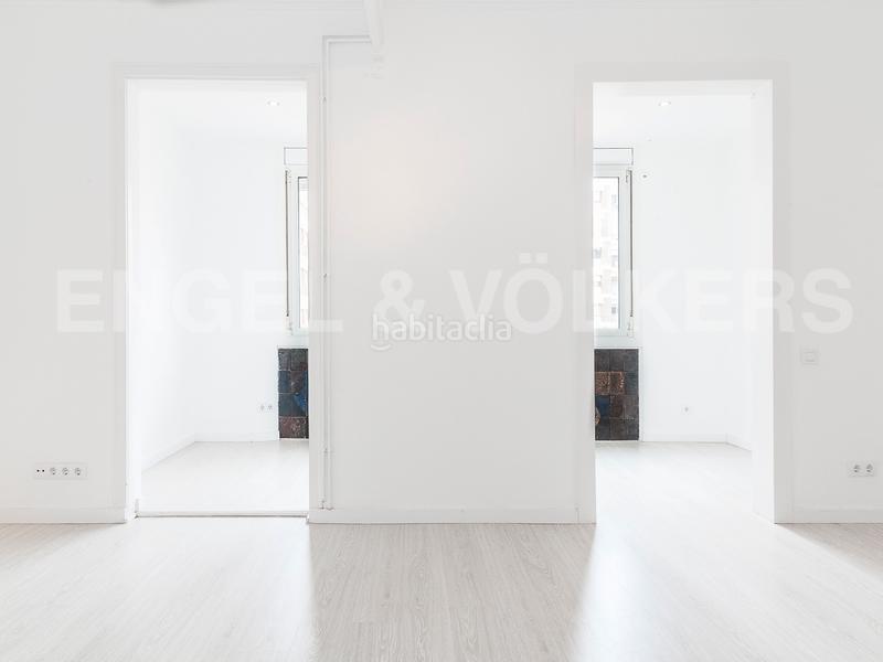 Foto 20996e4d-fe25-41ae-9bb5-e190b234cd3d. Apartamento impresionante piso muy céntrico en eixample en Barcelona