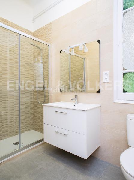 Foto 605e9ca1-3ce0-444c-8a2b-c576244be6a8. Apartamento impresionante piso muy céntrico en eixample en Barcelona