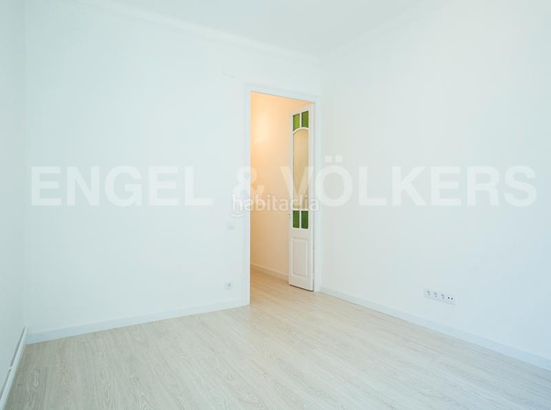 Foto 80e24f0c-502f-41e9-a8a7-2e0c30a16139. Apartamento impresionante piso muy céntrico en eixample en Barcelona