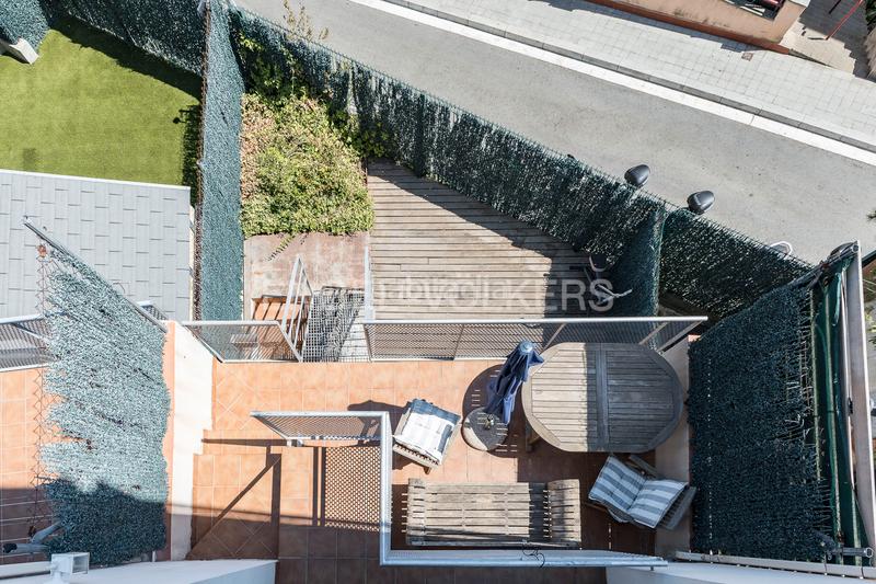 Foto 0c6c1135-5eb3-4c0d-9c75-fc6cf0356d9d. Casa adosada casa pareada con impresionantes vistas en Barcelona