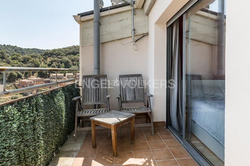 Foto 62dec138-7e7a-4a47-bc82-9fbcae682bf5. Casa adosada casa pareada con impresionantes vistas en Barcelona