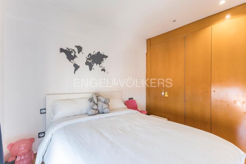 Foto b2a6647f-0b2b-43a7-9aa1-ab84effcd59f. Casa adosada casa pareada con impresionantes vistas en Barcelona