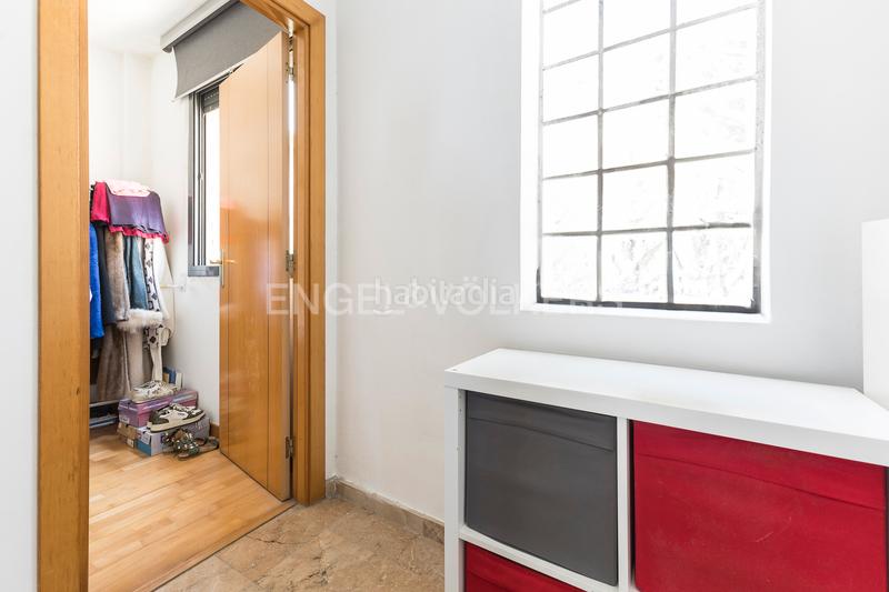 Foto c5b5c30d-11b2-425f-9abf-734b2bfdfffb. Casa adosada casa pareada con impresionantes vistas en Barcelona