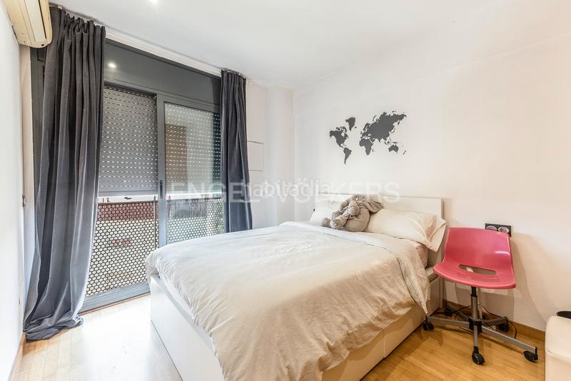 Foto ddcd5ee0-b446-4574-b0a2-d04a8256baab. Casa adosada casa pareada con impresionantes vistas en Barcelona