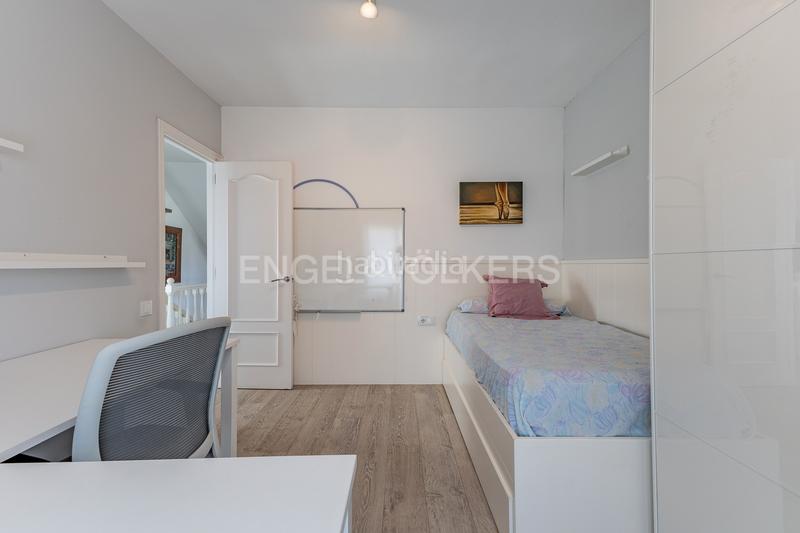 Foto 412a8f26-cef3-4462-add4-405eb9c649a4. Casa  de ensueño con piscina, vistas panorámicas y apartamento independiente. en Dosrius