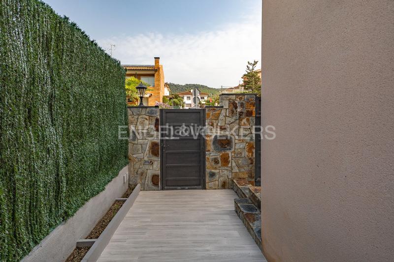 Foto 7b73e279-60b6-4ec8-ac7b-f31adfcd9e0b. Casa  de ensueño con piscina, vistas panorámicas y apartamento independiente. en Dosrius