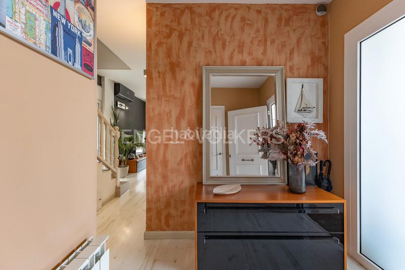 Foto 968b3ceb-c8e6-4255-b189-135e00596922. Casa  de ensueño con piscina, vistas panorámicas y apartamento independiente. en Dosrius
