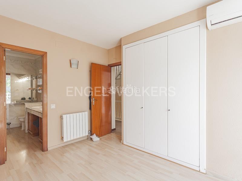 Foto 62e7f1d0-19f0-4780-ae8a-6b41a4875e82. Alquiler casa  adosada en Can Bou Castelldefels