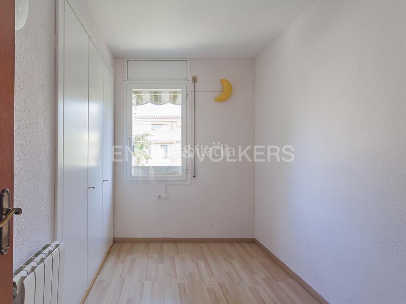 Foto 982895e6-8313-4cc5-8a3e-7d9613c8ca6a. Alquiler casa  adosada en Can Bou Castelldefels