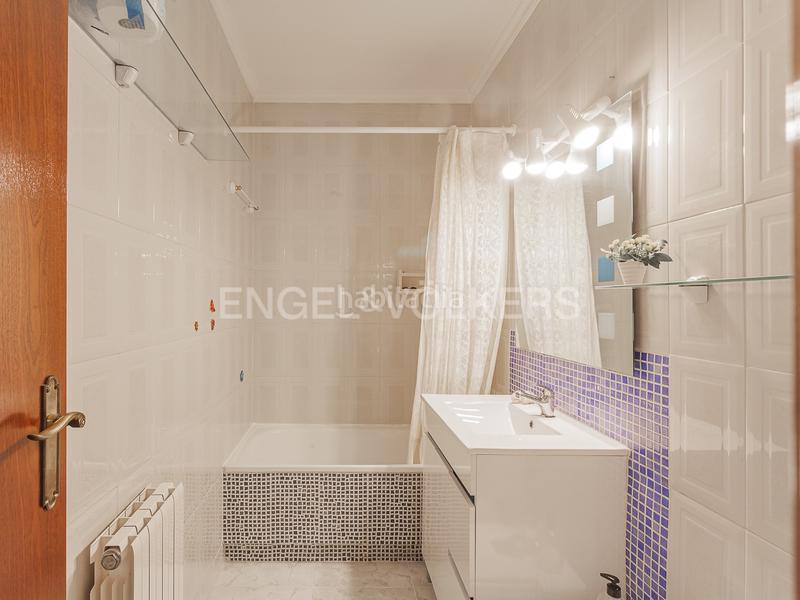 Foto a827df60-9fcd-424c-b7fe-b3a994c6038f. Alquiler casa  adosada en Can Bou Castelldefels