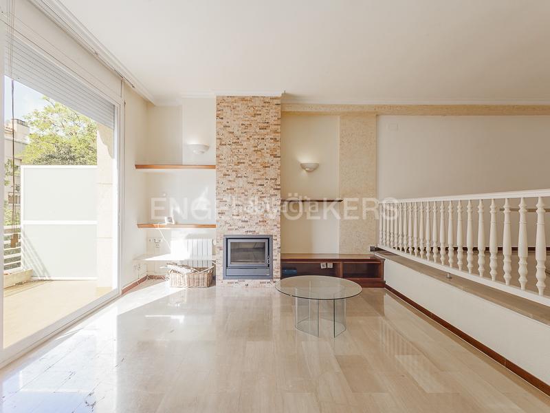 Foto bf912f0a-9159-491f-9b61-5443fc7d1347. Alquiler casa  adosada en Can Bou Castelldefels