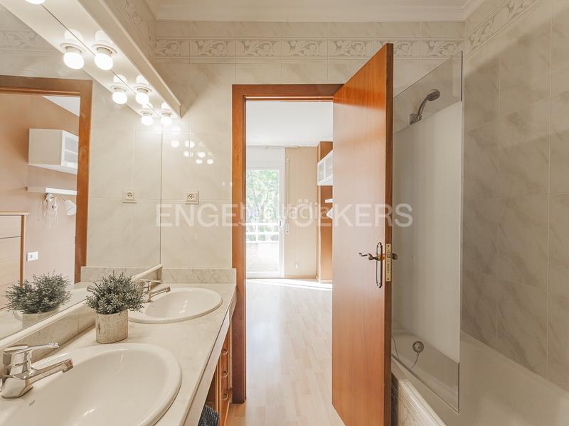 Foto e51d8054-32f0-4136-b314-b08c7791d894. Alquiler casa  adosada en Can Bou Castelldefels