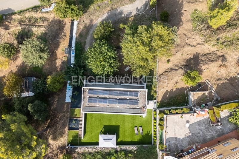 Foto 91f425bf-d49d-472f-8939-950cf9d0b7c9. Casa  a cuatro vientos reformada y con terreno para piscina en Palafolls