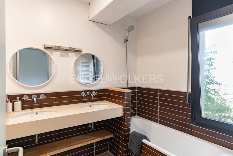 Foto e121f4d7-c19f-4238-af05-aec2139434a6. Casa  a cuatro vientos reformada y con terreno para piscina en Palafolls