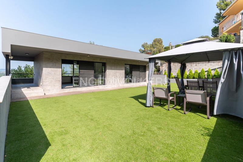 Foto fbd0f6e6-df97-48c7-ae7e-0e7f73ee0ddd. Casa  a cuatro vientos reformada y con terreno para piscina en Palafolls