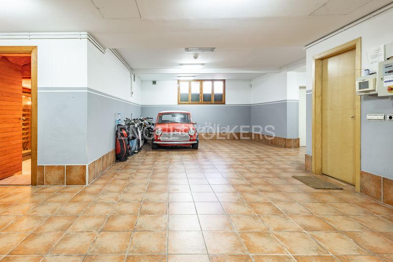 Foto efd83059-9fa6-4d21-bf38-fcbb7f4a3f65. Casa amb calefacció aparcament piscina a Centre Granollers
