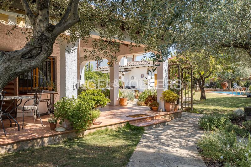 Foto 0b55dbcc-4139-4a67-82a0-fef6d3b2f552. Haus mit heizung parking in Sant Jordi Torredembarra