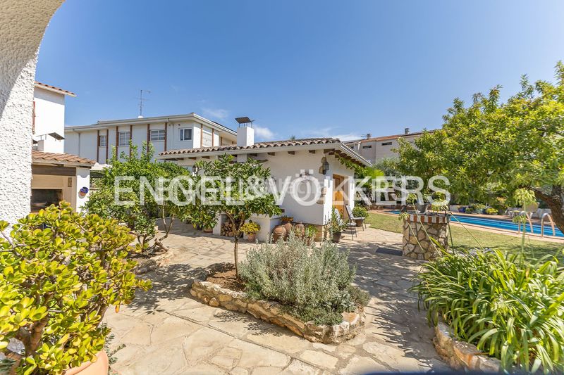 Foto ade3175e-9172-4bb6-afb5-69b72d73a01a. Casa amb calefacció aparcament a Sant Jordi Torredembarra