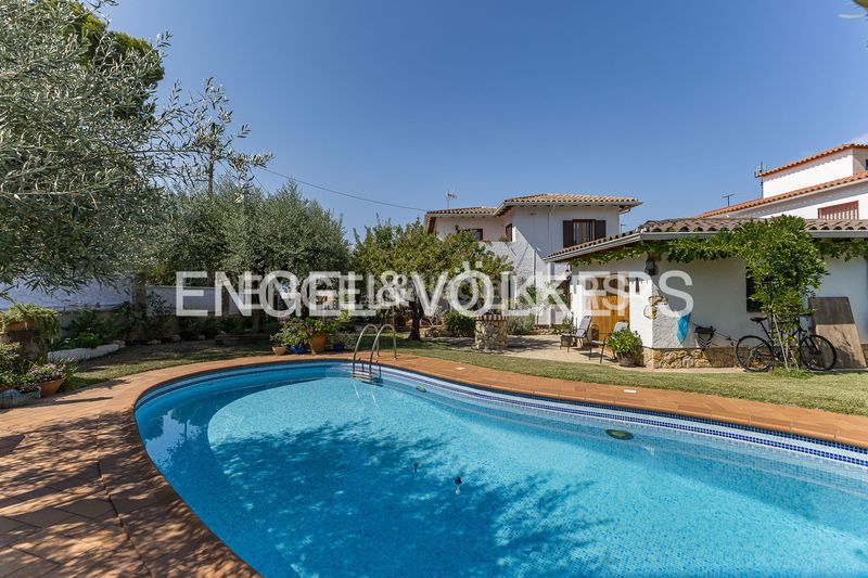 Foto e871818b-6841-4667-8dd0-b37f0d74a934. Casa amb calefacció aparcament a Sant Jordi Torredembarra