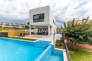 Location Maison à Coma-ruga Platja. Exclusiva casa de obra nueva con vistas al mar en francás