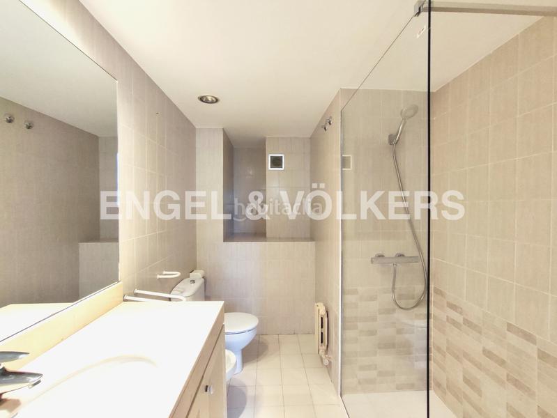 Foto 4f0a4a37-0123-4a2b-b622-6112a416ded5. Alquiler apartamento acogedor piso temporal en doctor fleming en Barcelona