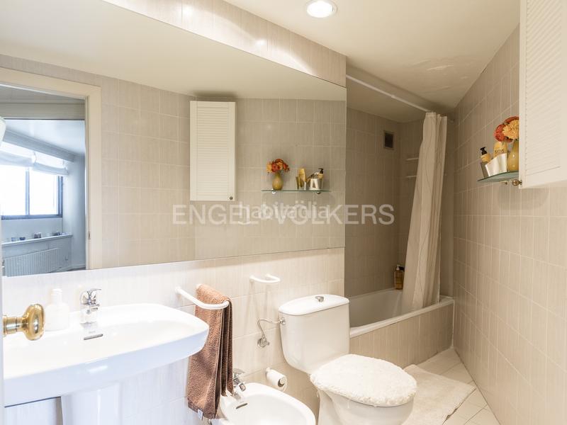 Foto a291aada-475f-4eee-98ed-3cf6faf742fe. Lloguer apartament amb calefacció aparcament a Sant Gervasi - Galvany Barcelona
