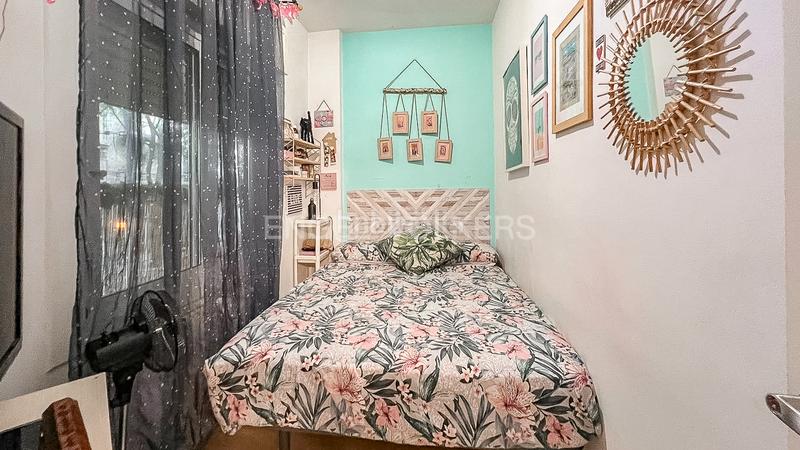 Foto 5d60bd4e-fe23-4740-a24c-43e4b8e85e63. Alquiler apartamento coqueto apartamento temporal en la calle viladomat con patio privado y conexiones inmejorables en Barcelona