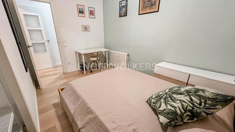 Foto b7da2844-9ad0-4d73-bf5d-d62ddd53837e. Alquiler apartamento coqueto apartamento temporal en la calle viladomat con patio privado y conexiones inmejorables en Barcelona