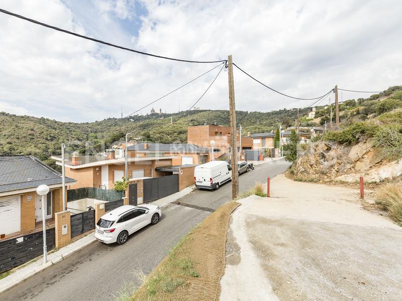 Foto 7dbf008e-3099-4cc2-8cc7-a72936464052. Casa terreno con casa en proceso de registro en Sant Genís dels Agudells Barcelona
